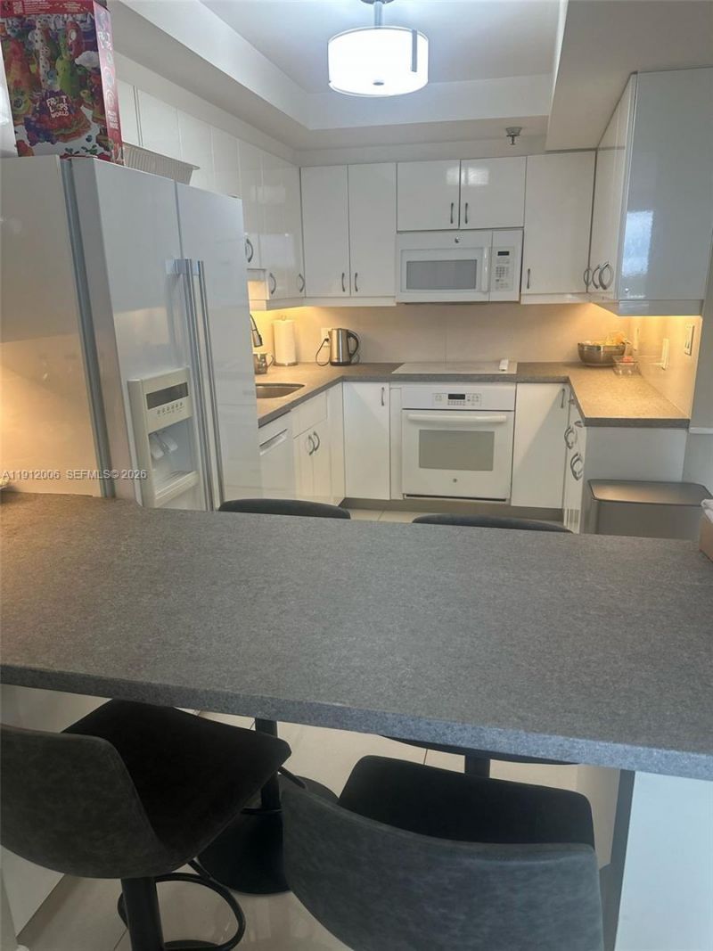 20515 E Country Club Dr, Unit 747, Aventura, FL 33180 Photo