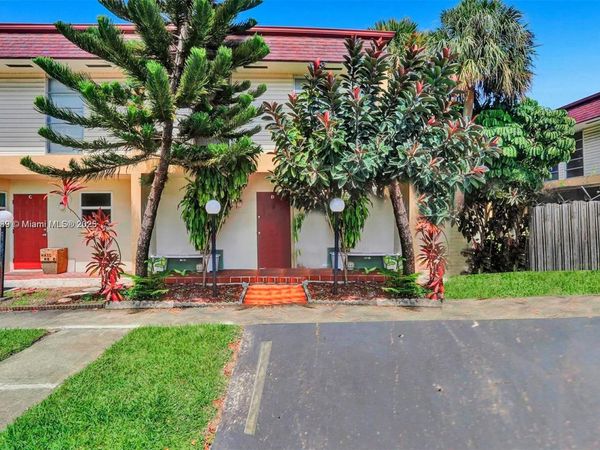 2701 N 34th Ave, Unit 1D, Hollywood, FL 33021