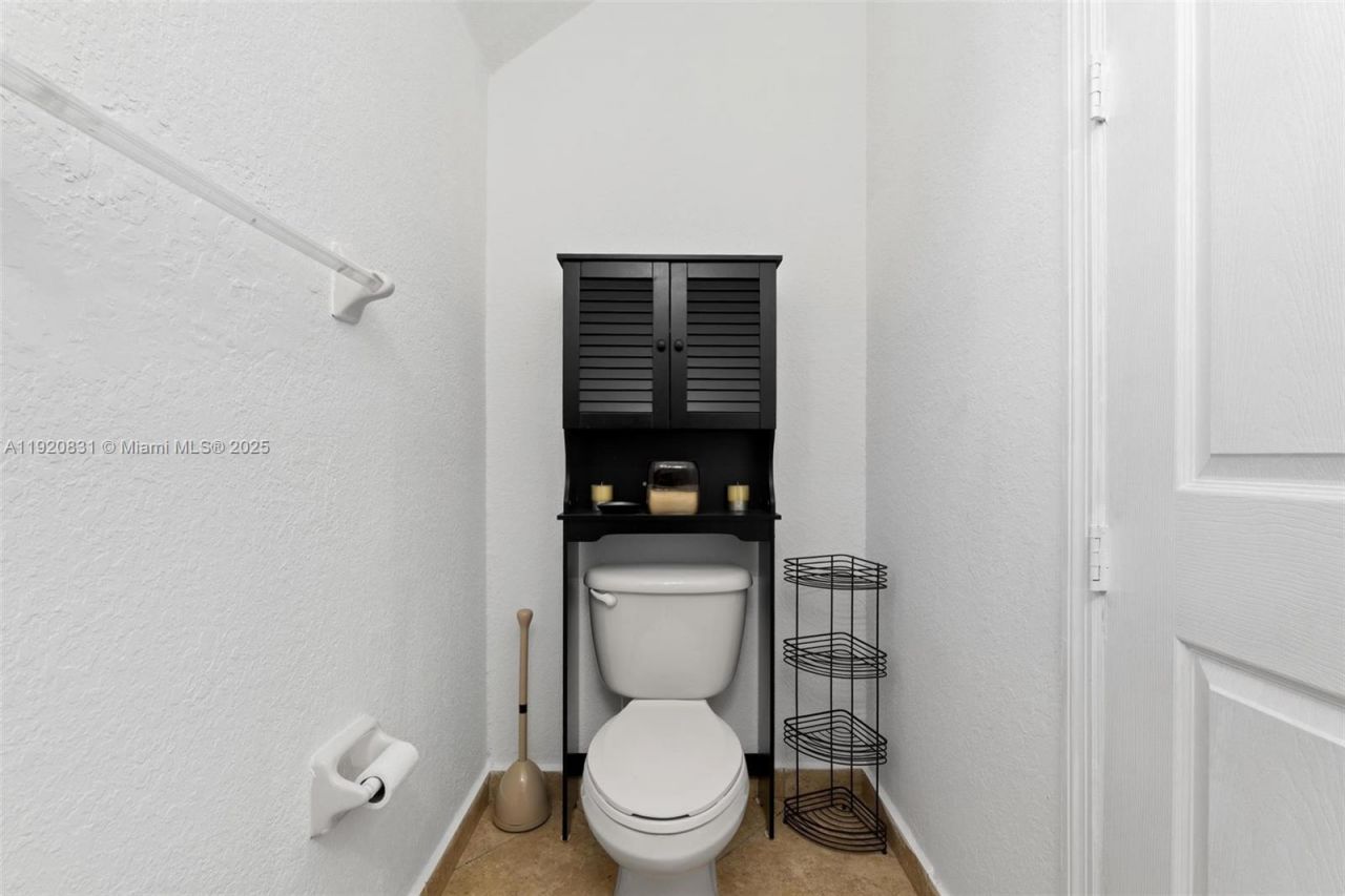 8934 SW 227th Ter, Cutler Bay, FL 33190 Photo