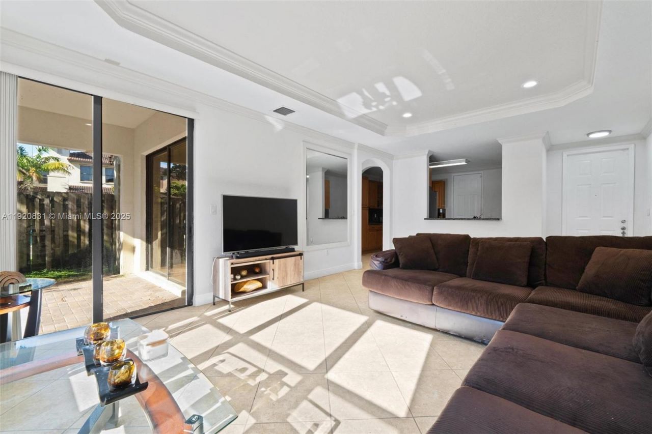 8934 SW 227th Ter, Cutler Bay, FL 33190 Photo