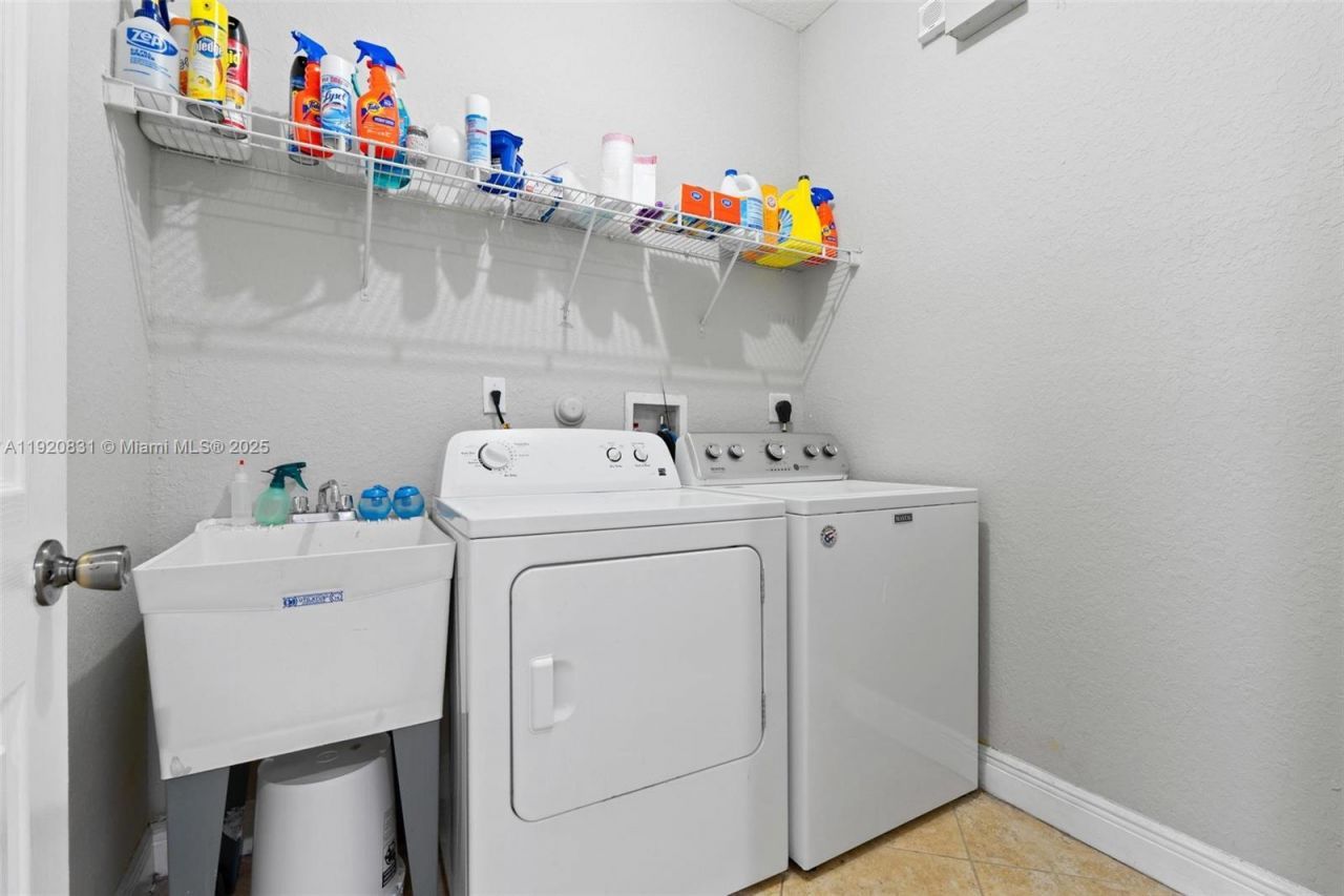 8934 SW 227th Ter, Cutler Bay, FL 33190 Photo