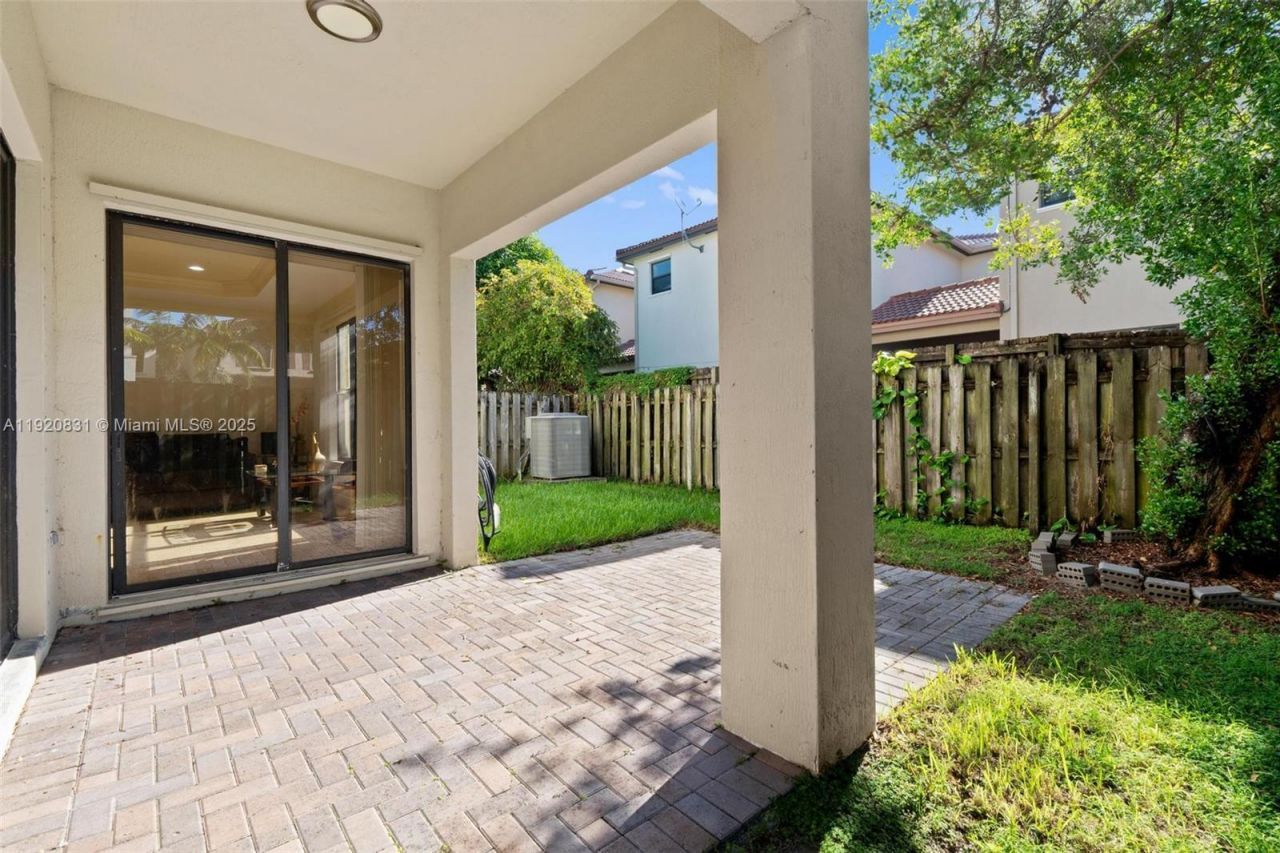 8934 SW 227th Ter, Cutler Bay, FL 33190 Photo