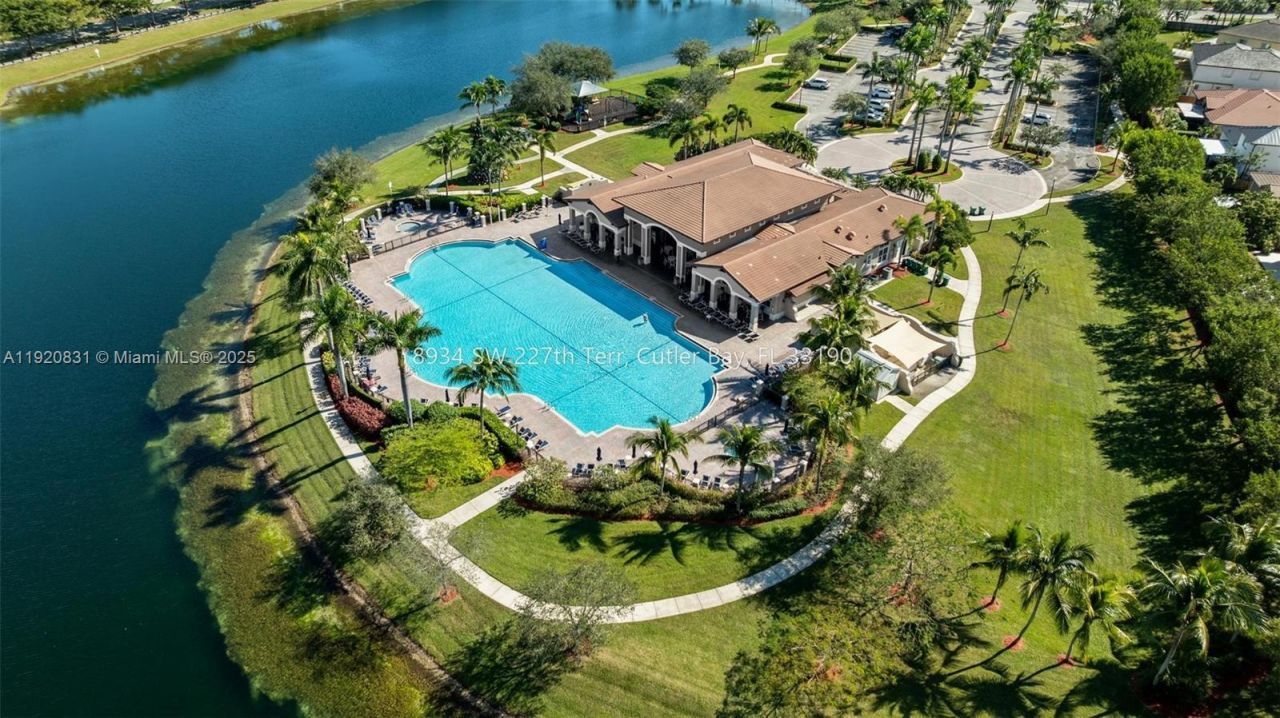 8934 SW 227th Ter, Cutler Bay, FL 33190 Photo