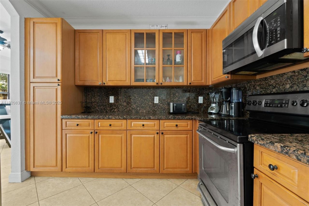 8934 SW 227th Ter, Cutler Bay, FL 33190 Photo