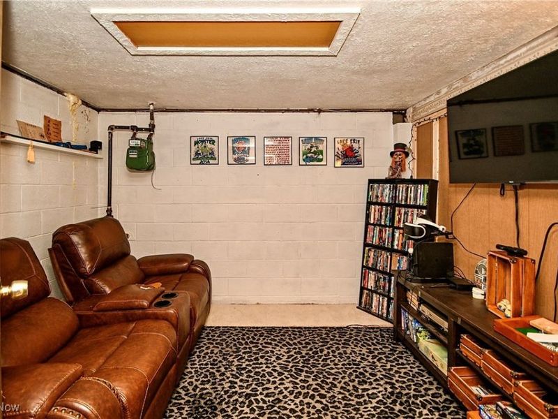 1199 Iona Avenue, Akron, OH 44314 Photo 27