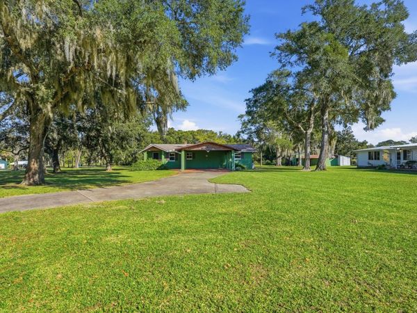 191 HOWES STREET, OAK HILL, FL 32759