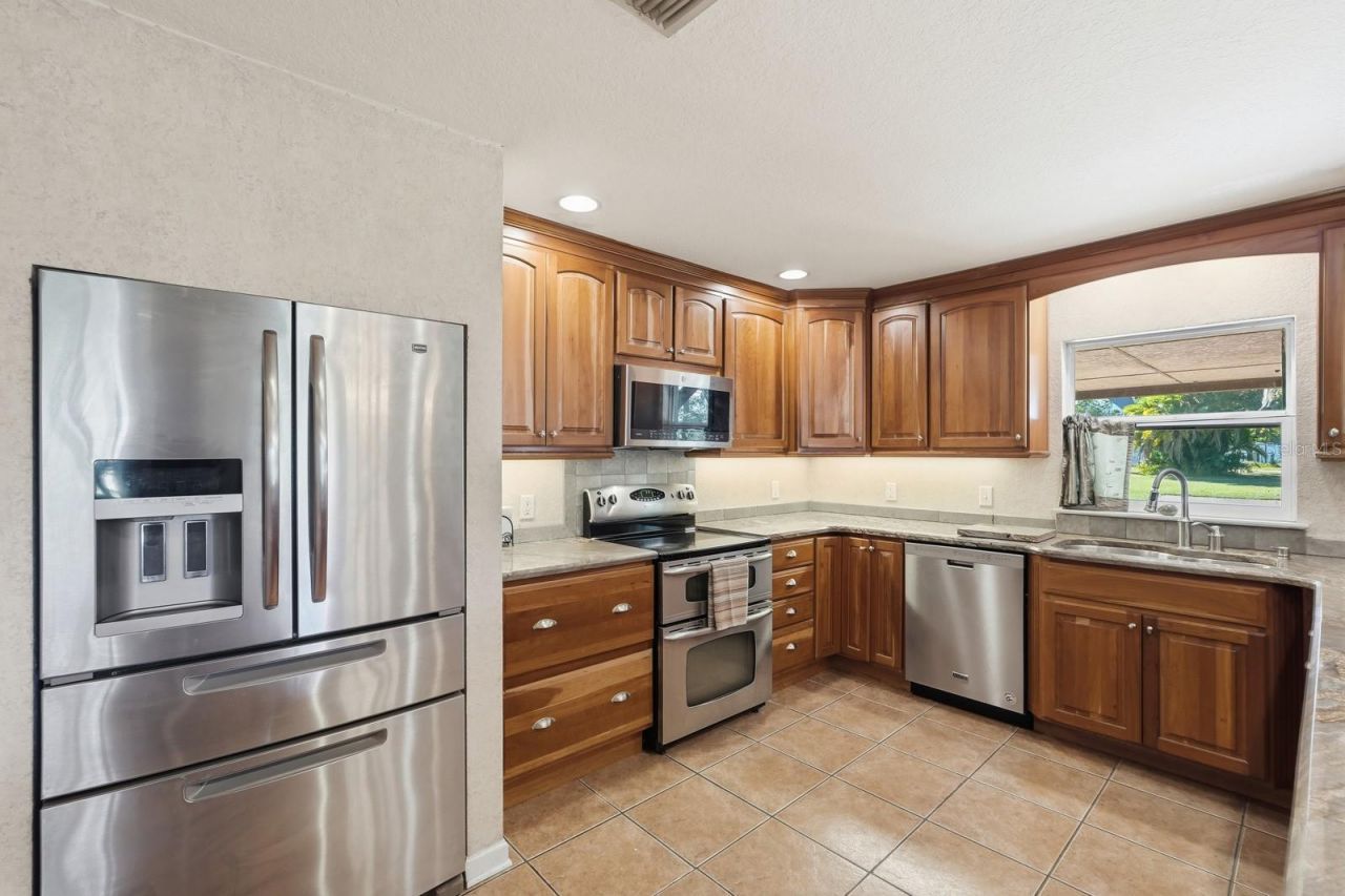 191 Howes Street, Oak Hill, FL 32759 Photo