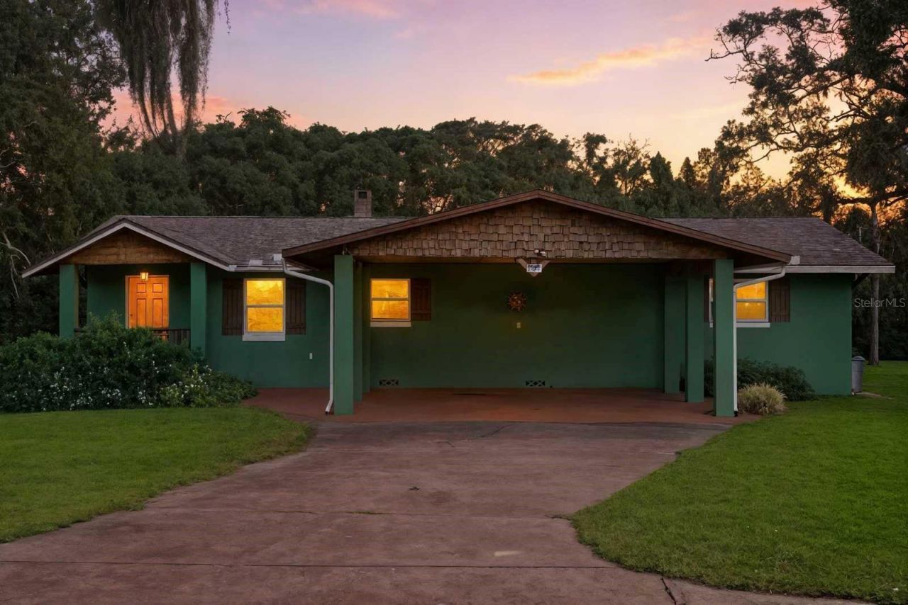 191 Howes Street, Oak Hill, FL 32759 Photo