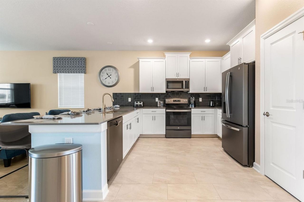 9012 Sommerset Hills Drive, Davenport, FL 33896 Photo