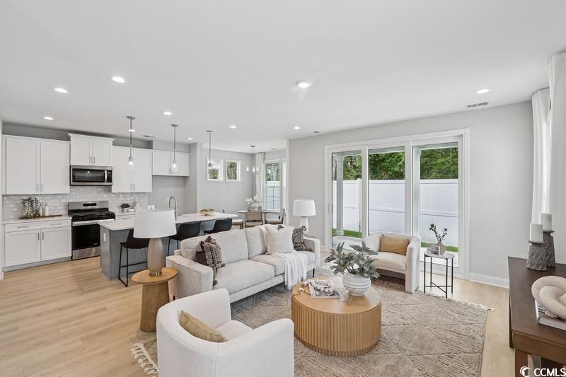 2511 Hillbourne Loop Photo 3