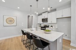 2511 Hillbourne Loop photo 4