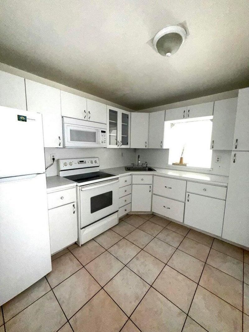 7601 Byron Avenue, Unit 3c, Miami Beach, FL 33141 Photo