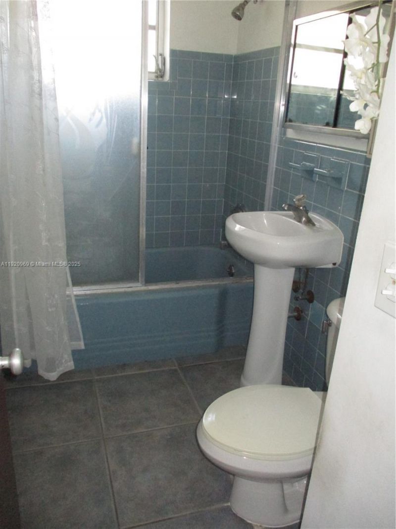 9750 Dominican Dr, Cutler Bay, FL 33189 Photo