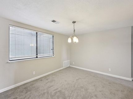 8501 Center Pkwy, Sacramento, CA 95823 Photo