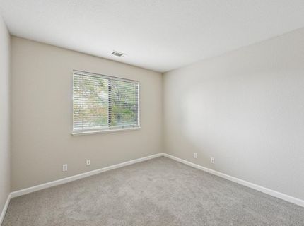 8501 Center Pkwy, Sacramento, CA 95823 Photo