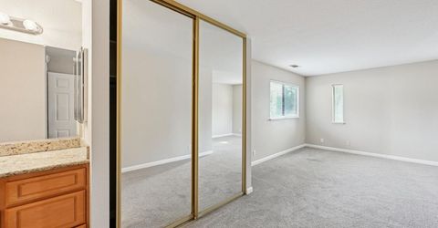 8501 Center Pkwy, Sacramento, CA 95823 Photo