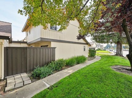 8501 Center Pkwy, Sacramento, CA 95823 Photo