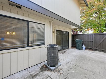 8501 Center Pkwy, Sacramento, CA 95823 Photo