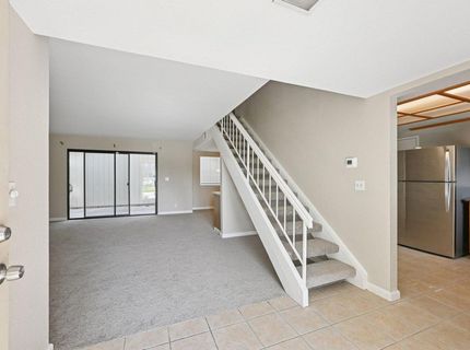 8501 Center Pkwy, Sacramento, CA 95823 Photo