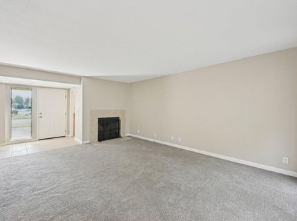 8501 Center Pkwy, Sacramento, CA 95823 Photo