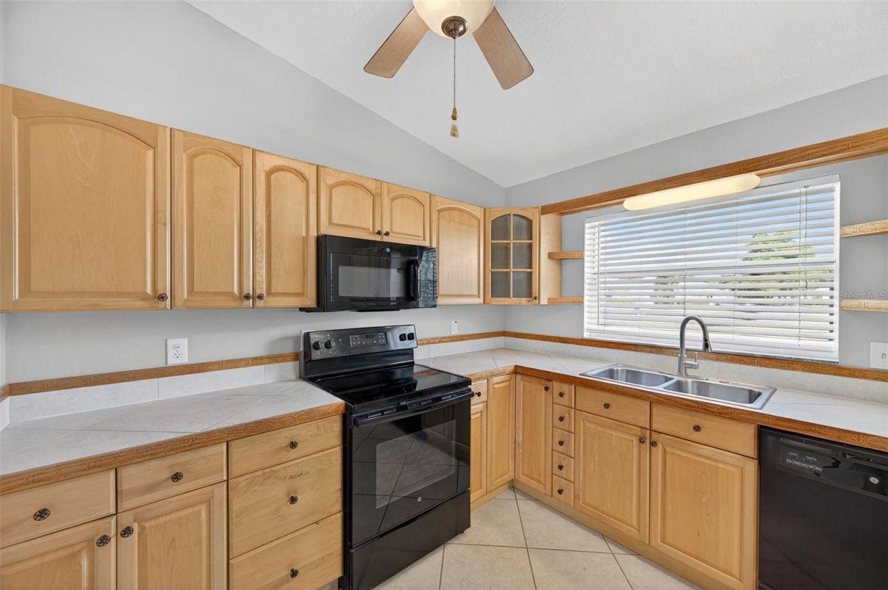 3704 39th Street W, Unit 23, Bradenton, FL 34205 Photo