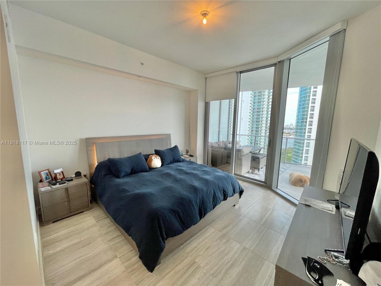 851 NE 1st Ave, Unit 2605, Miami, FL 33132 Photo