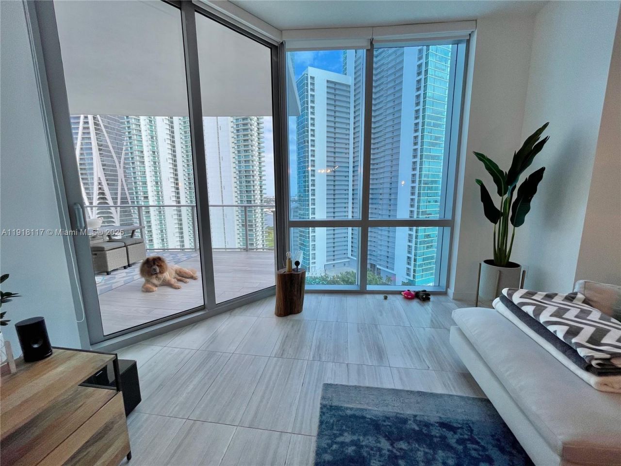 851 NE 1st Ave, Unit 2605, Miami, FL 33132 Photo