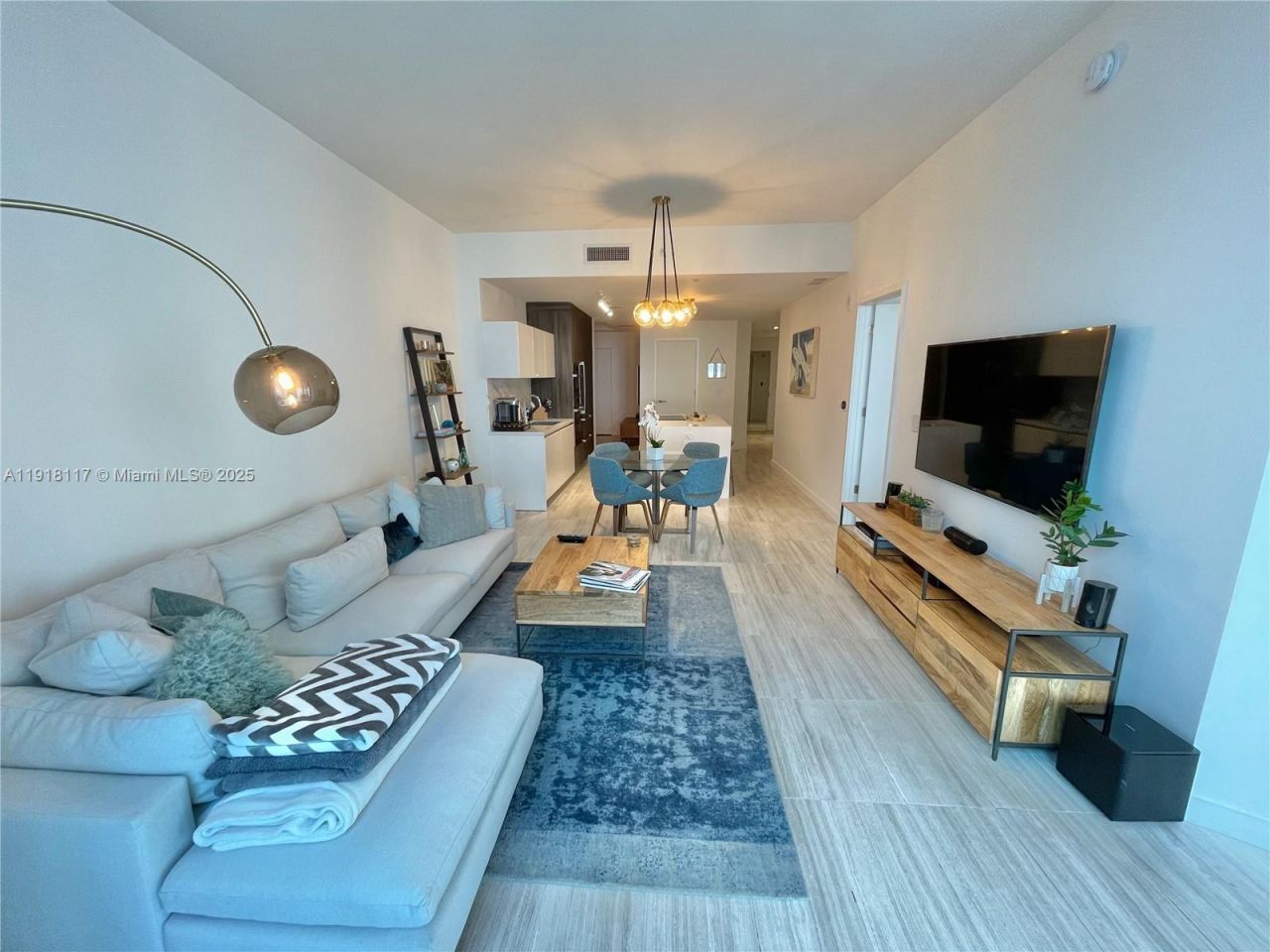 851 NE 1st Ave, Unit 2605, Miami, FL 33132 Photo