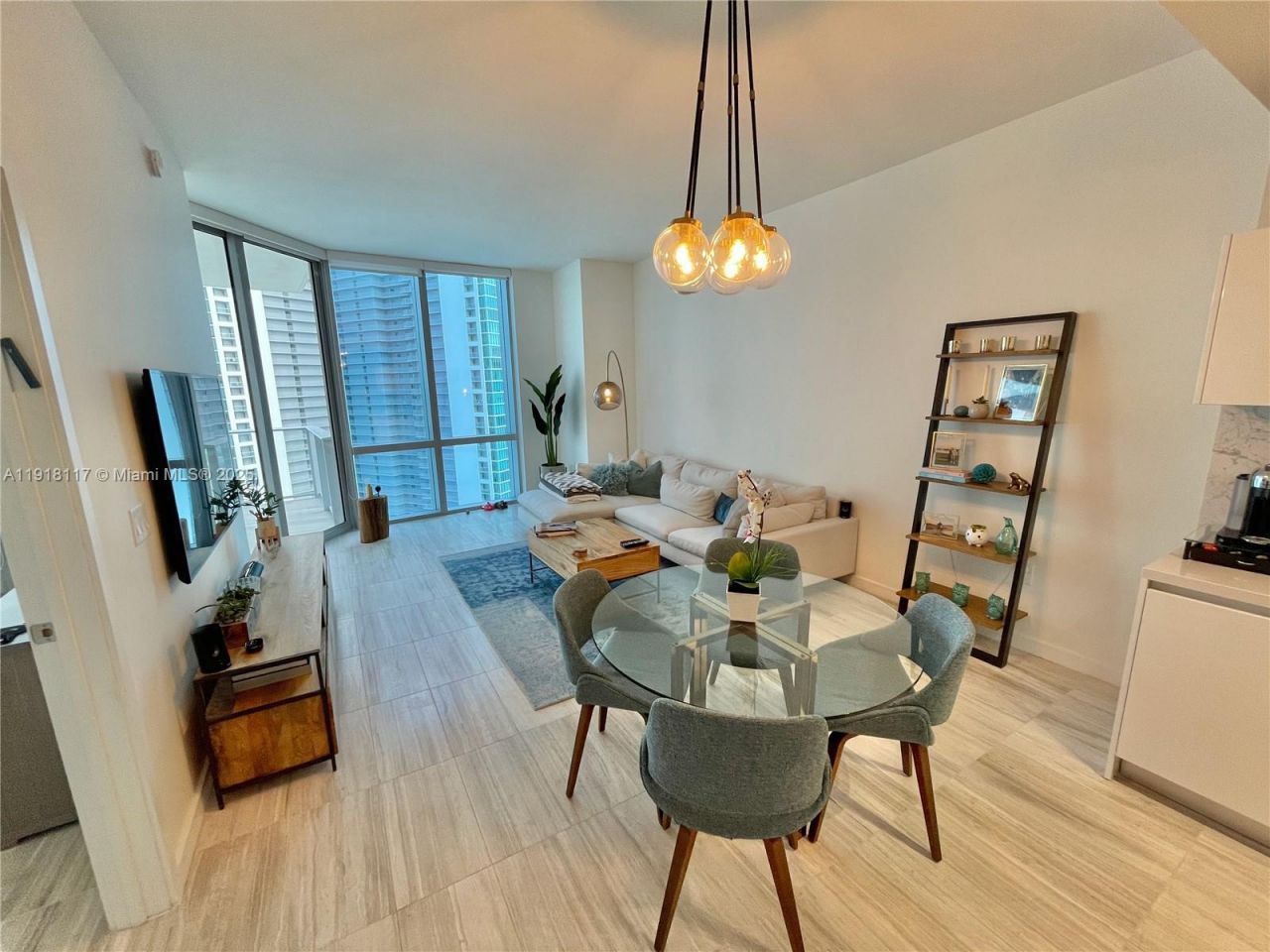 851 NE 1st Ave, Unit 2605, Miami, FL 33132 Photo