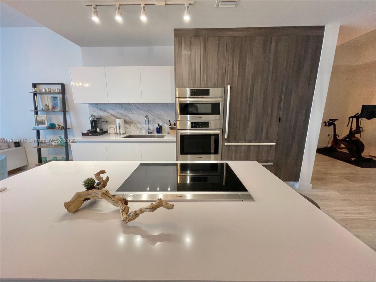 851 NE 1st Ave, Unit 2605, Miami, FL 33132 Photo