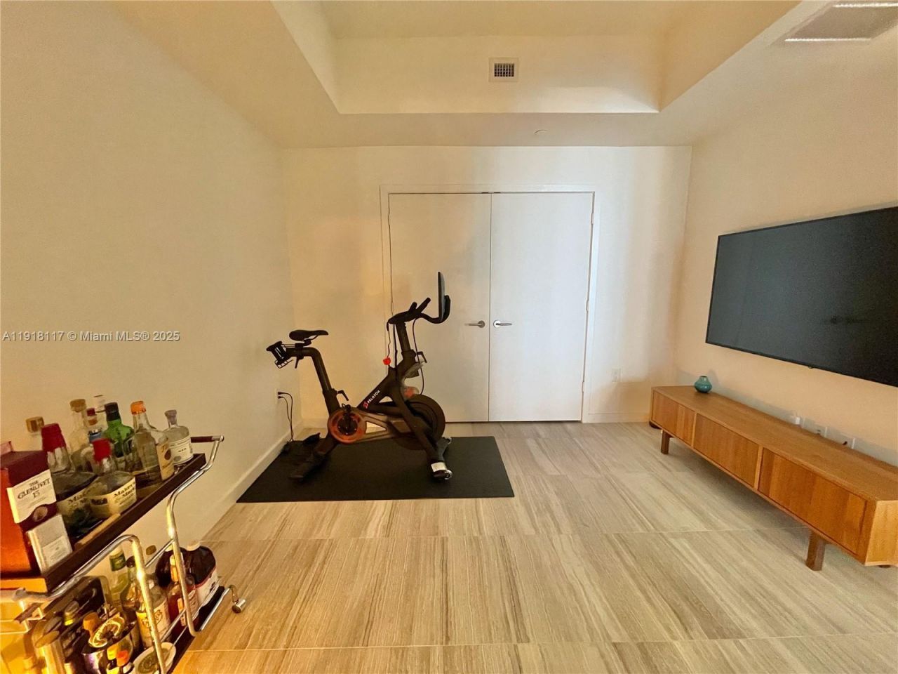 851 NE 1st Ave, Unit 2605, Miami, FL 33132 Photo