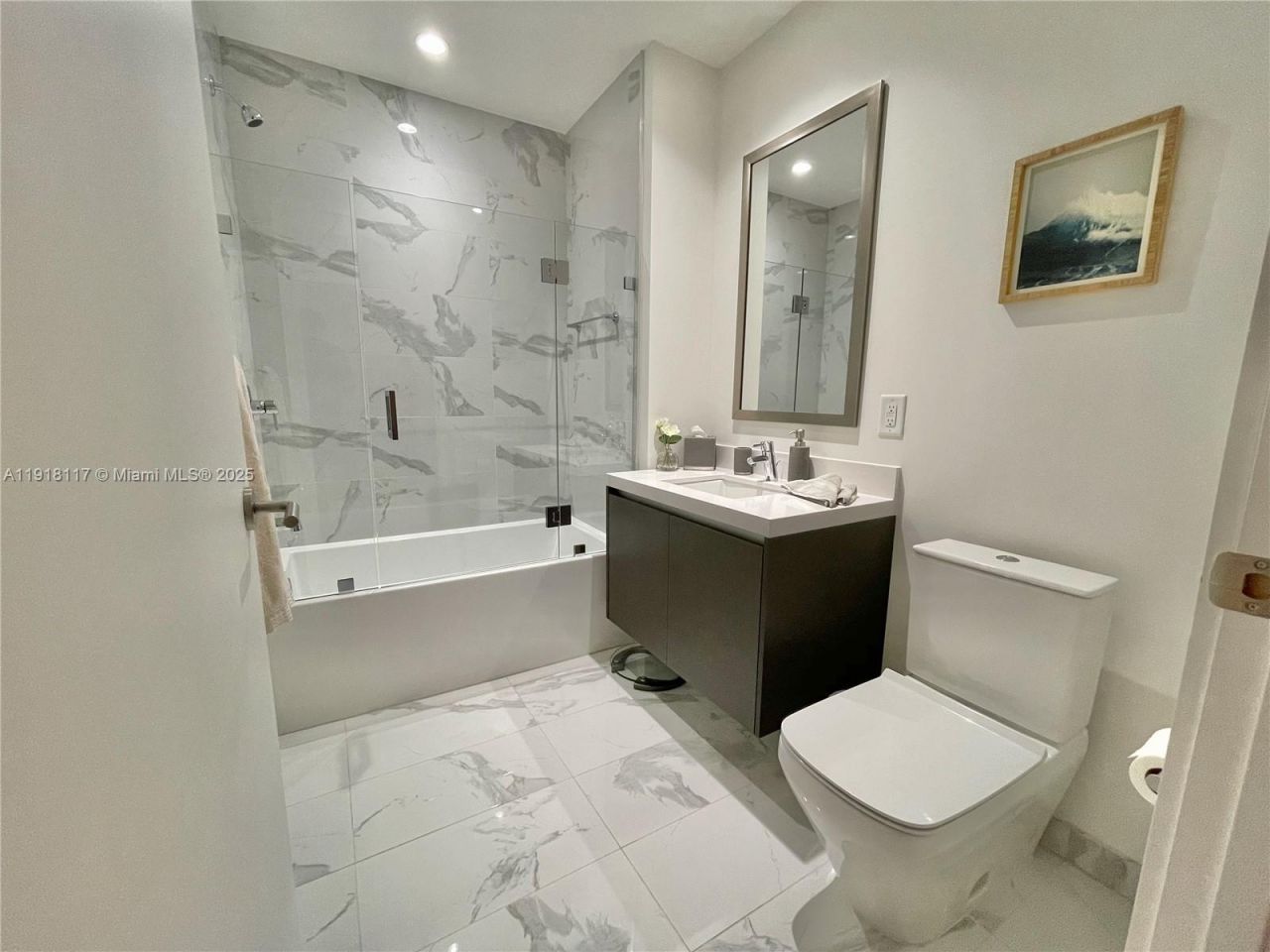 851 NE 1st Ave, Unit 2605, Miami, FL 33132 Photo