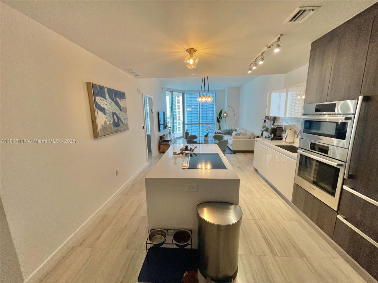 851 NE 1st Ave, Unit 2605, Miami, FL 33132 Photo