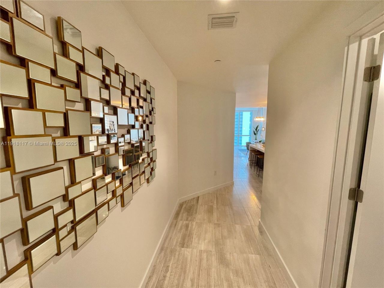 851 NE 1st Ave, Unit 2605, Miami, FL 33132 Photo