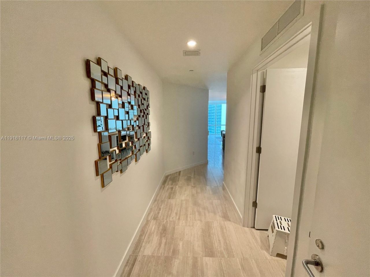 851 NE 1st Ave, Unit 2605, Miami, FL 33132 Photo