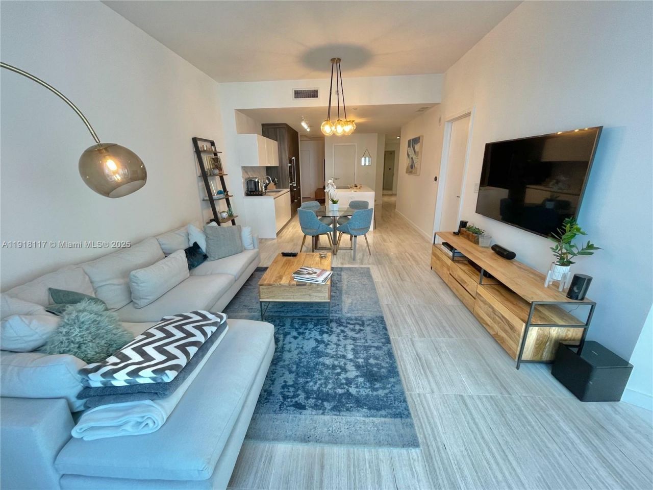 851 NE 1st Ave, Unit 2605, Miami, FL 33132 Photo