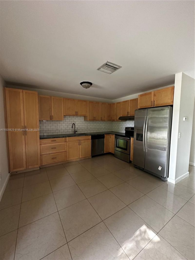 566 NW 95th St, Unit 566, Miami, FL 33150 Photo