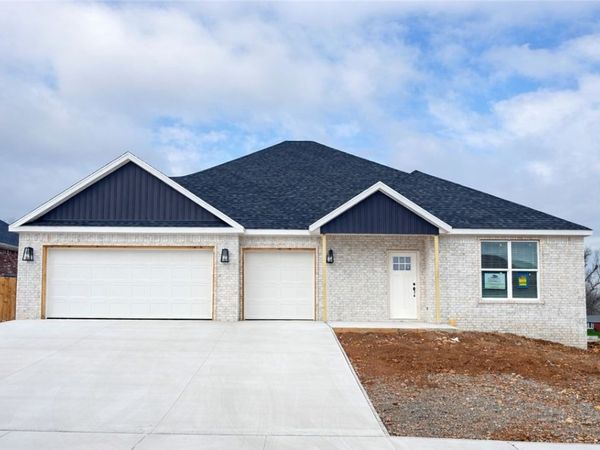 4790 Cowboy Street, Springdale, AR 72762