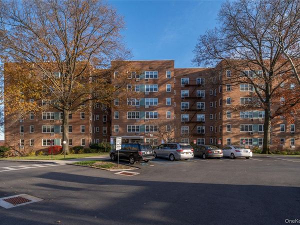 76 Dehaven Drive, Unit 2D, Yonkers, NY 10703
