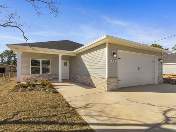 2149 Paloma St, Navarre, FL 32566