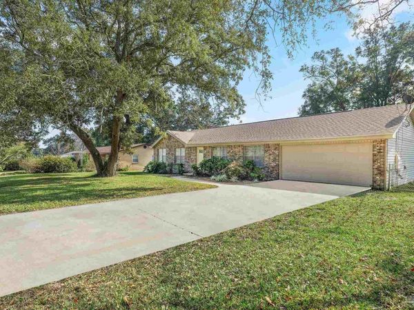 1245 Greenbrier Blvd, Pensacola, FL 32514