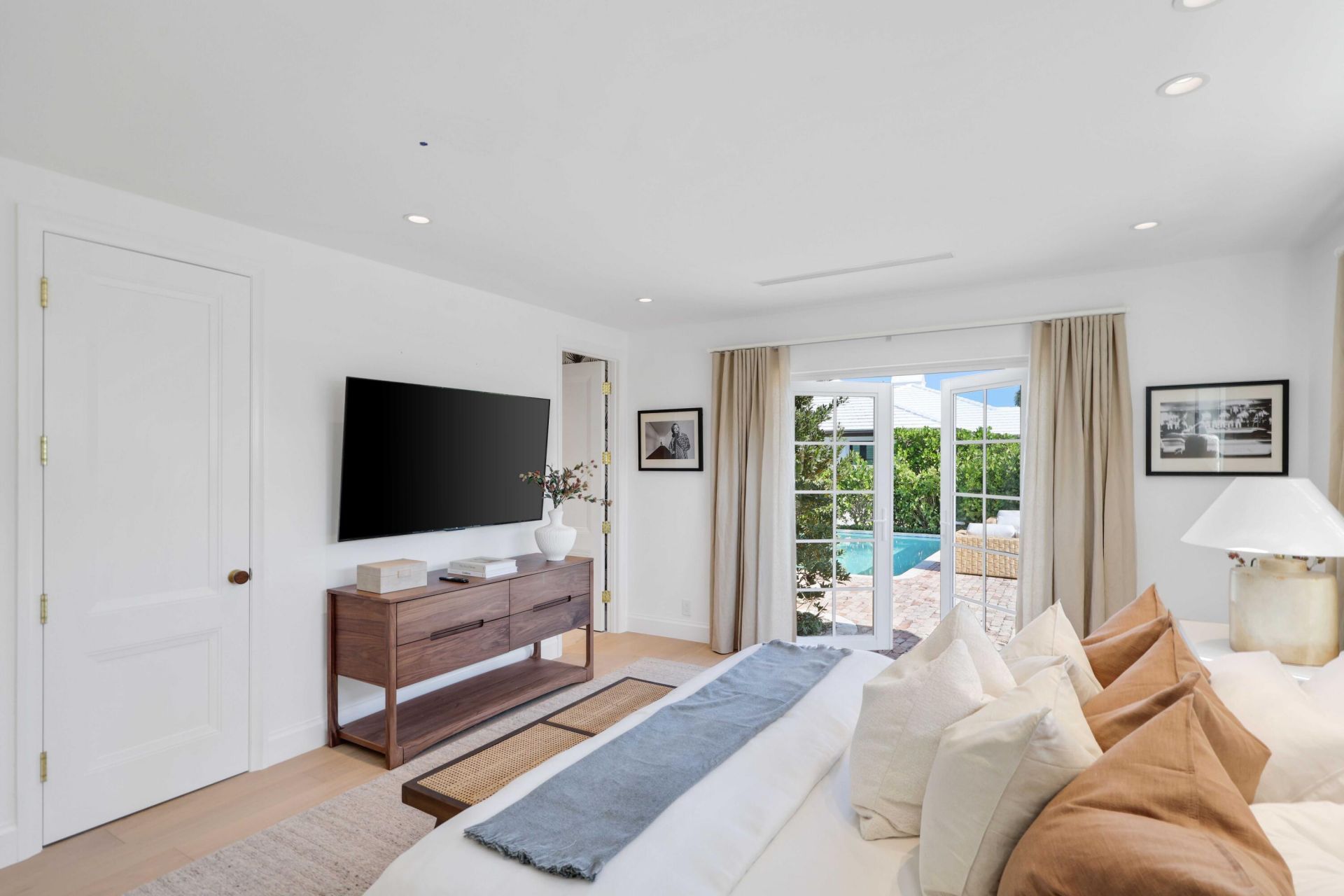 257 Via Linda, Palm Beach, FL 33480 Photo