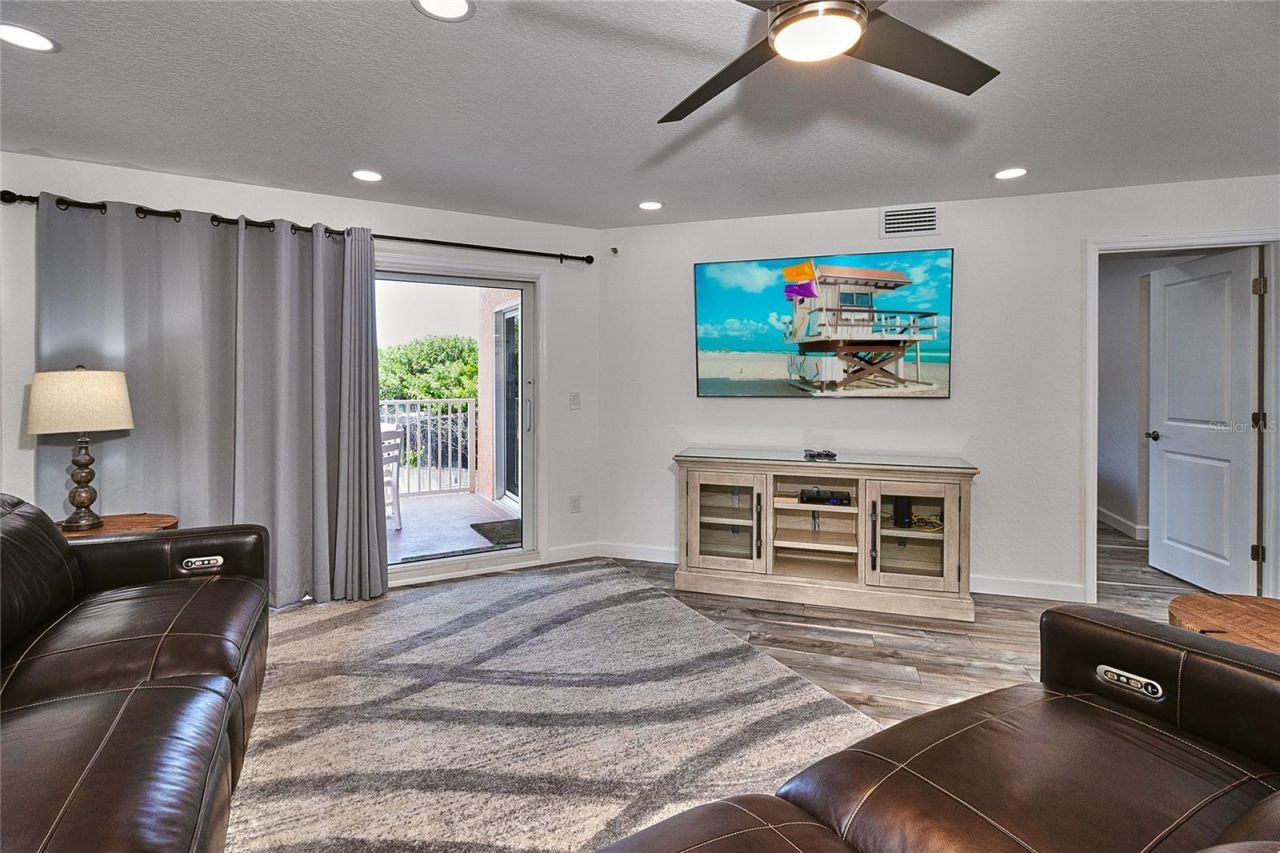 18400 Gulf Boulevard, Unit 1206, Indian Shores, FL 33785 Photo