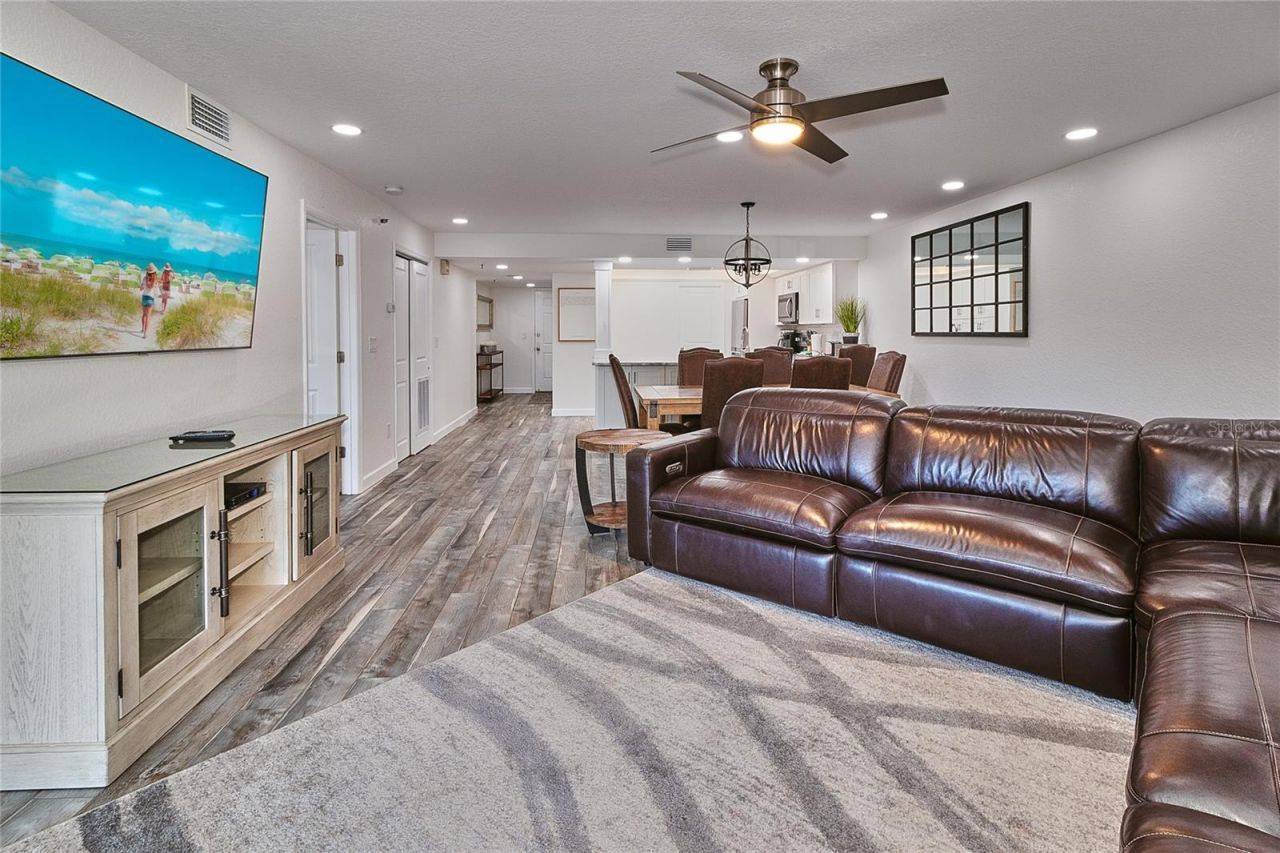 18400 Gulf Boulevard, Unit 1206, Indian Shores, FL 33785 Photo