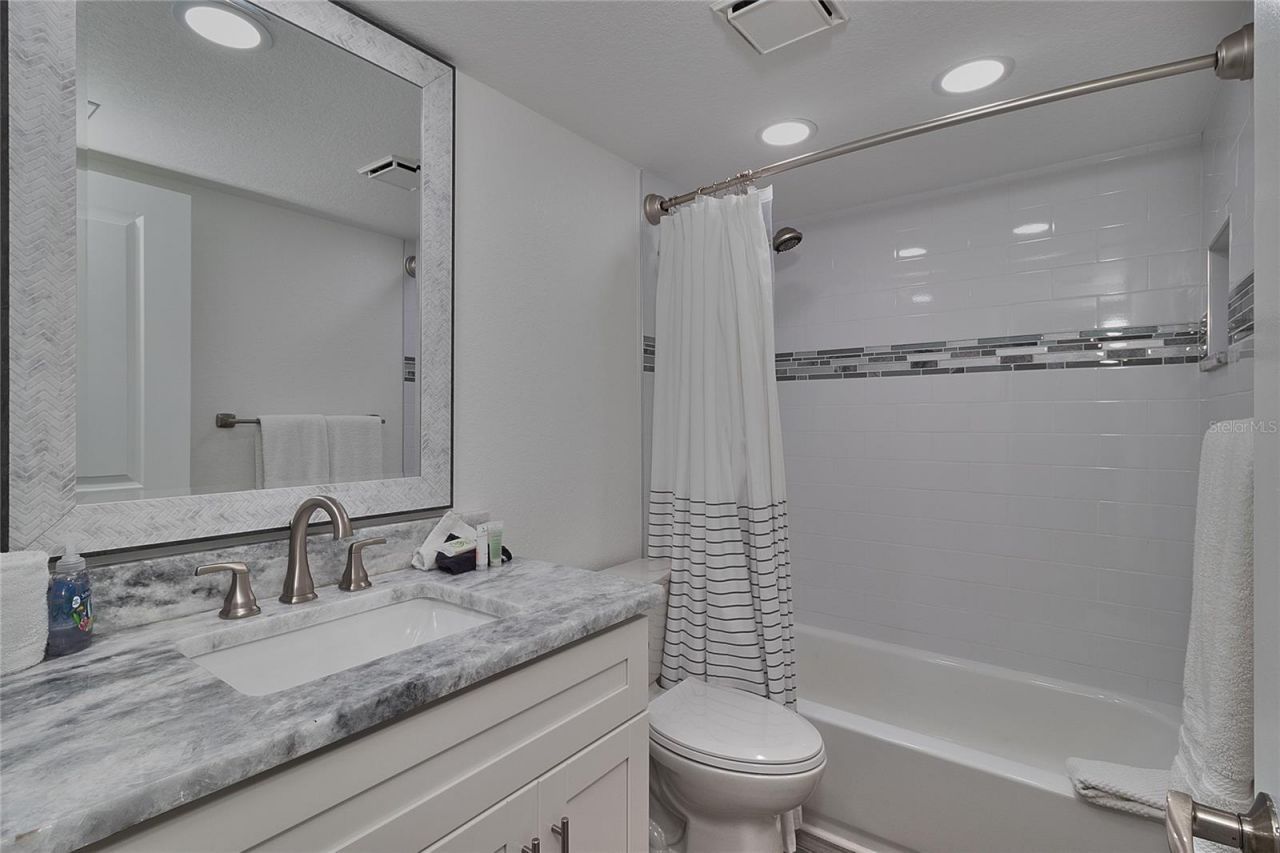 18400 Gulf Boulevard, Unit 1206, Indian Shores, FL 33785 Photo