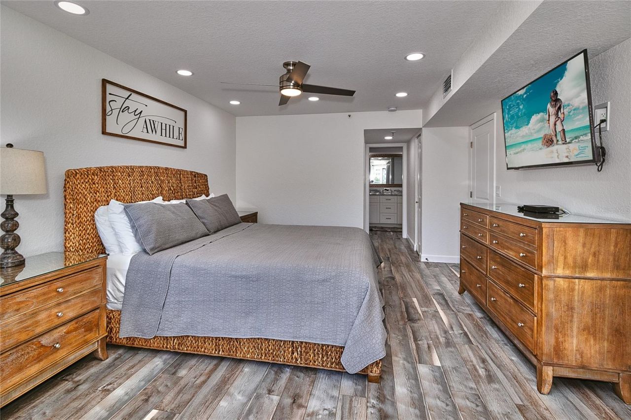 18400 Gulf Boulevard, Unit 1206, Indian Shores, FL 33785 Photo