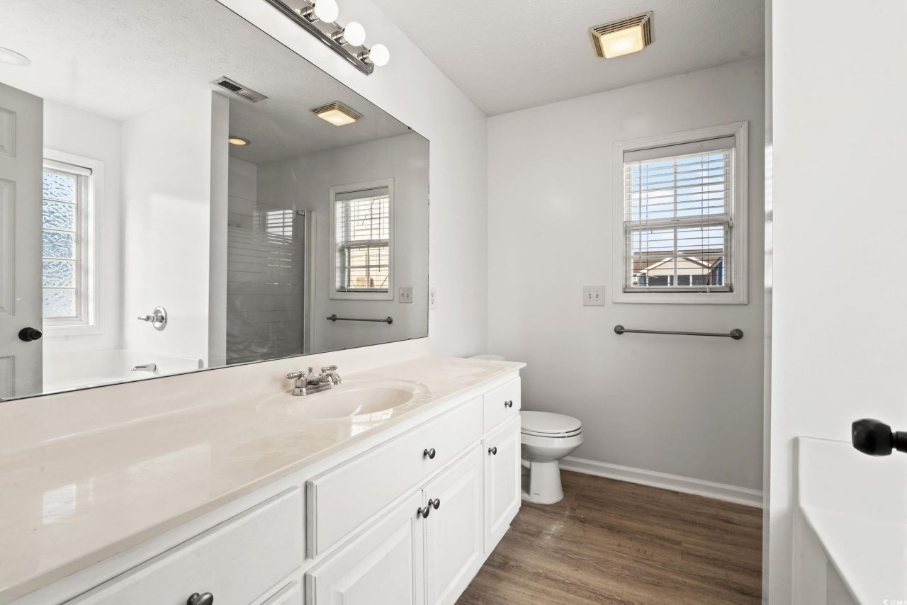 1048 Cadbury Ct. Photo 17