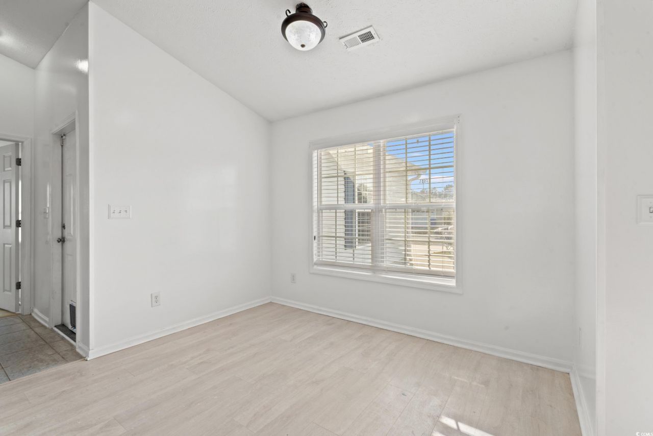 1048 Cadbury Ct. Photo 22