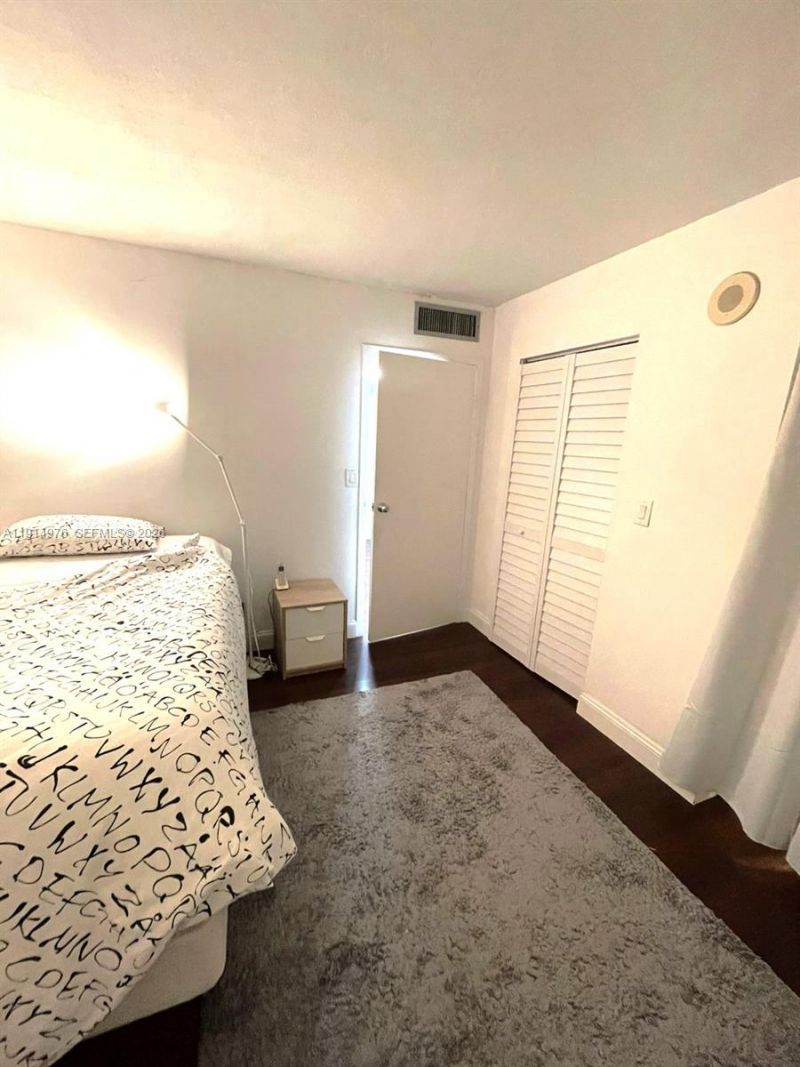 17021 N Bay Rd, Unit 803, Sunny Isles Beach, FL 33160 Photo