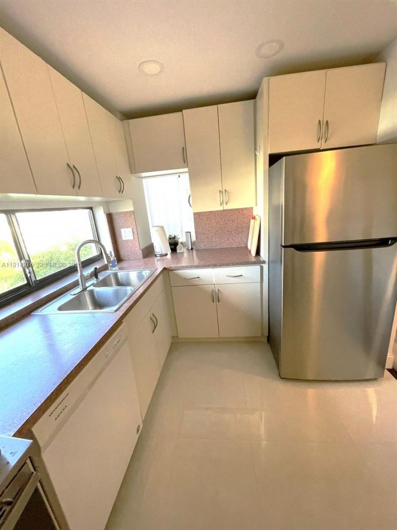 17021 N Bay Rd, Unit 803, Sunny Isles Beach, FL 33160 Photo